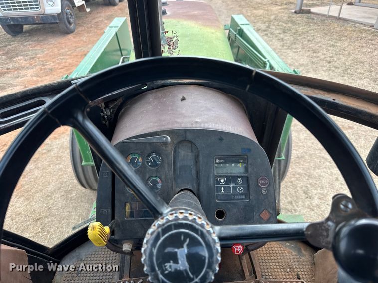 image for item NA9913 1986 John Deere 4450 tractor