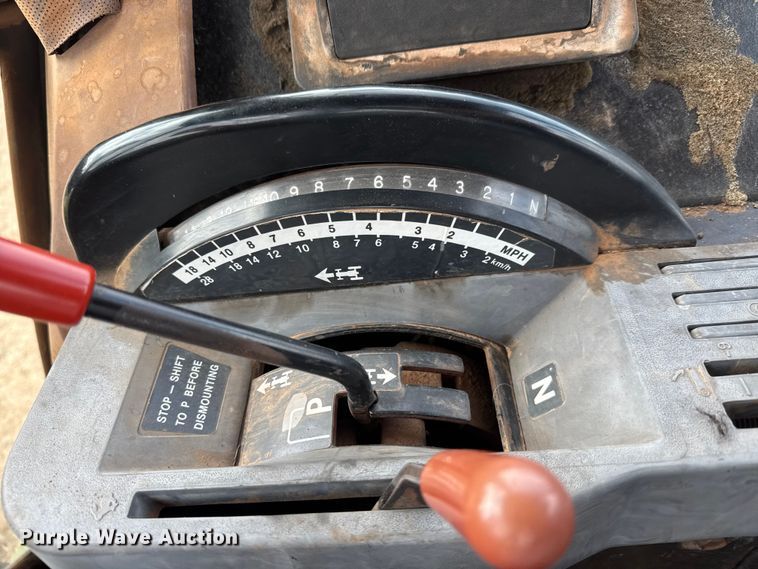 image for item NA9913 1986 John Deere 4450 tractor