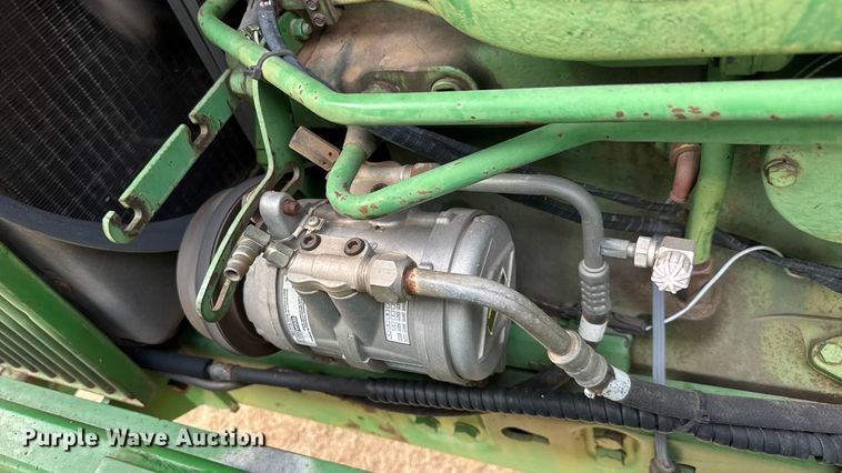image for item NA9913 1986 John Deere 4450 tractor