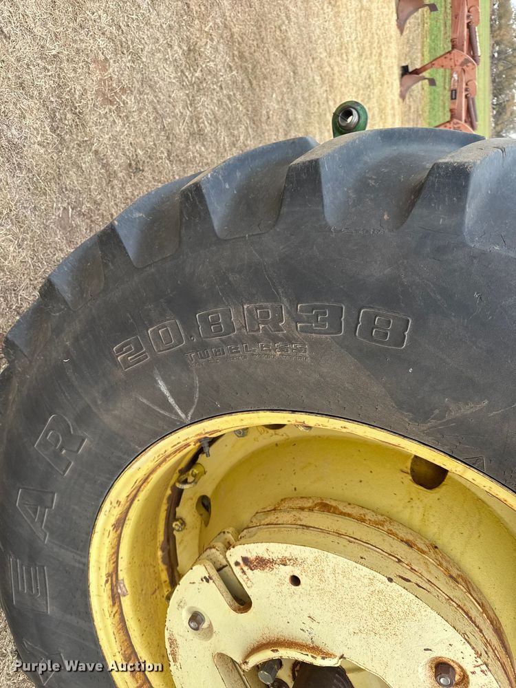 image for item NA9913 1986 John Deere 4450 tractor