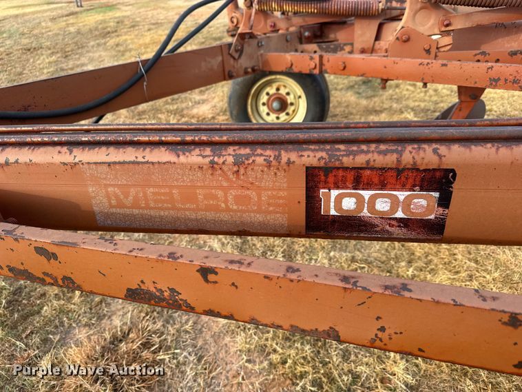 image for item NA9915 Melroe 1018-1000 ten bottom plow