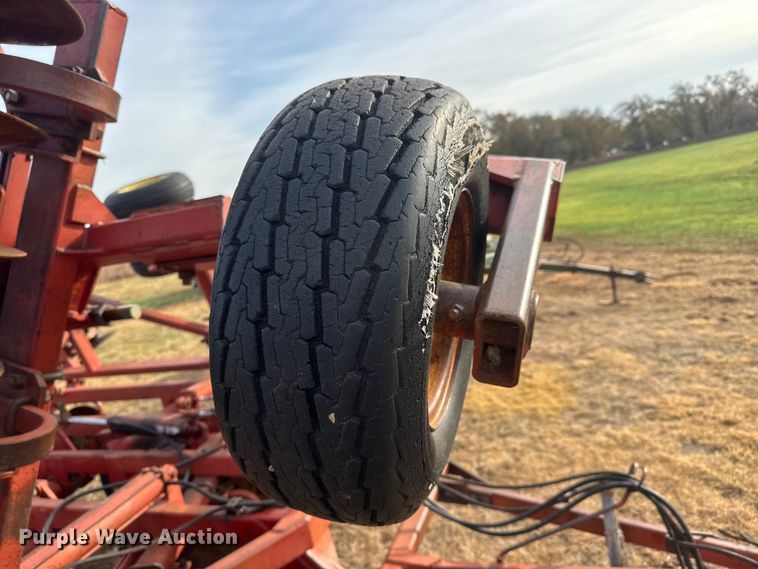 image for item NA9918 Sunflower 1232-24 double off-set disk