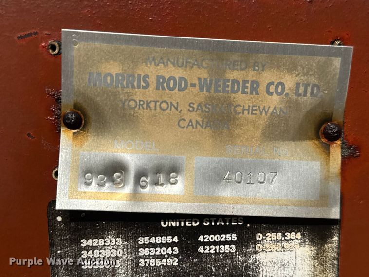 image for item NA9920 Morris Rod-Weeder 933 618 six bottom plow