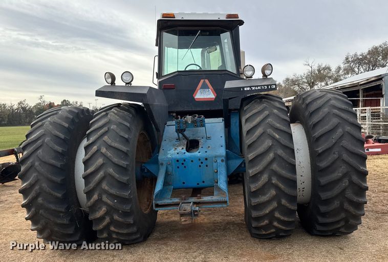 image for item NA9921 1993 Ford 946 Versatile 4WD tractor