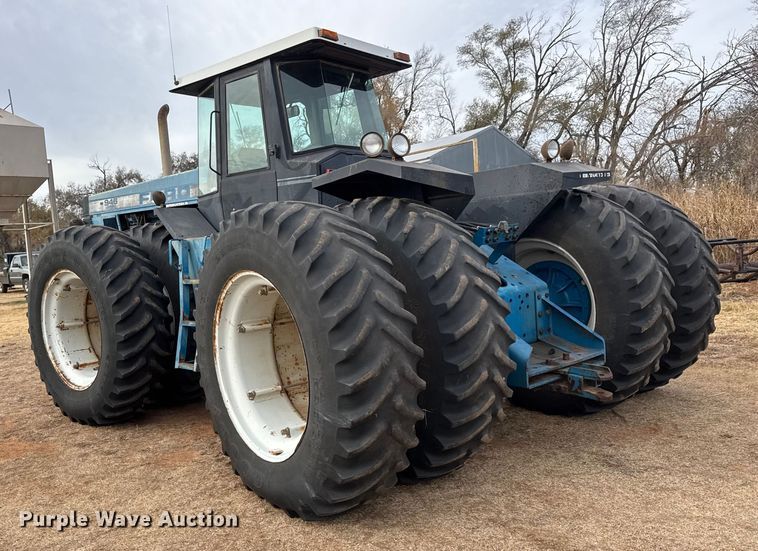 image for item NA9921 1993 Ford 946 Versatile 4WD tractor