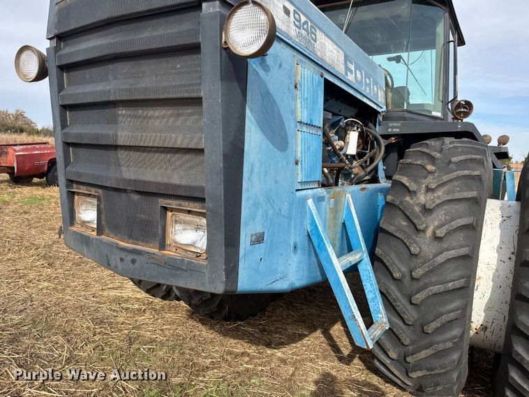 image for item NA9921 1993 Ford 946 Versatile 4WD tractor