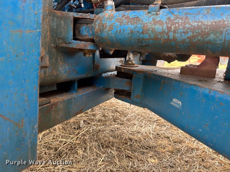 image for item NA9921 1993 Ford 946 Versatile 4WD tractor