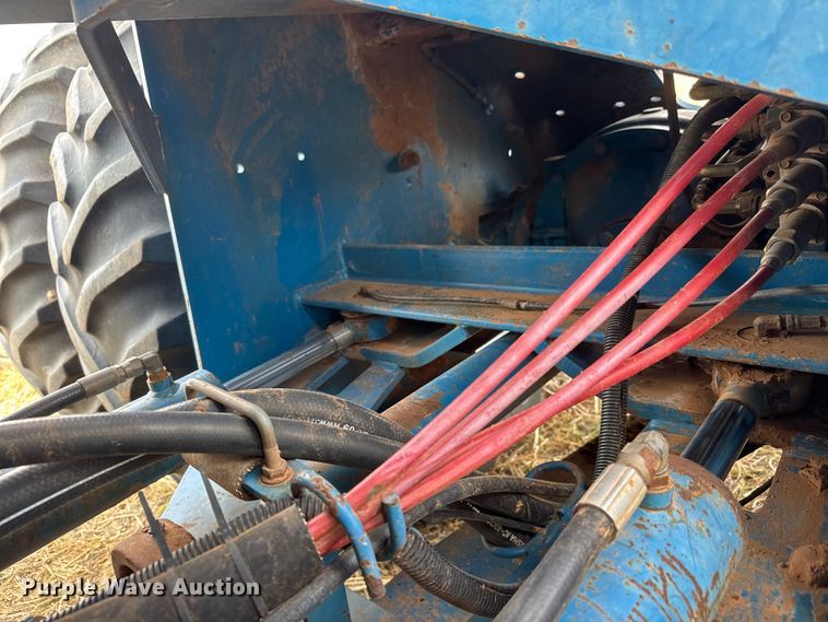 image for item NA9921 1993 Ford 946 Versatile 4WD tractor