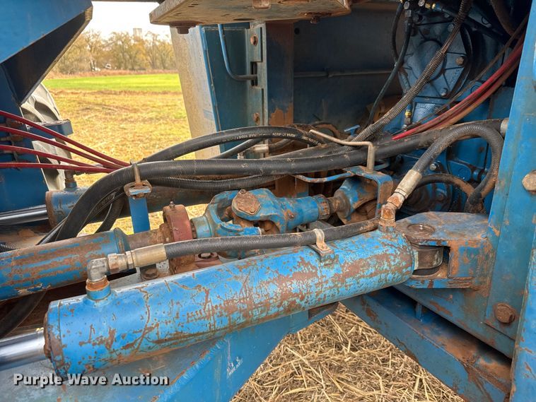 image for item NA9921 1993 Ford 946 Versatile 4WD tractor