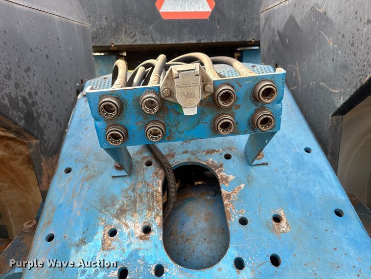 image for item NA9921 1993 Ford 946 Versatile 4WD tractor