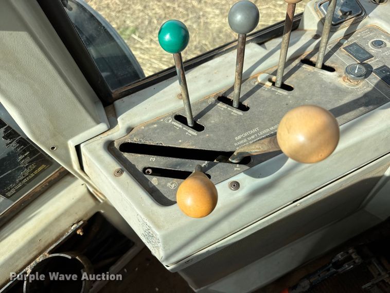 image for item NA9921 1993 Ford 946 Versatile 4WD tractor