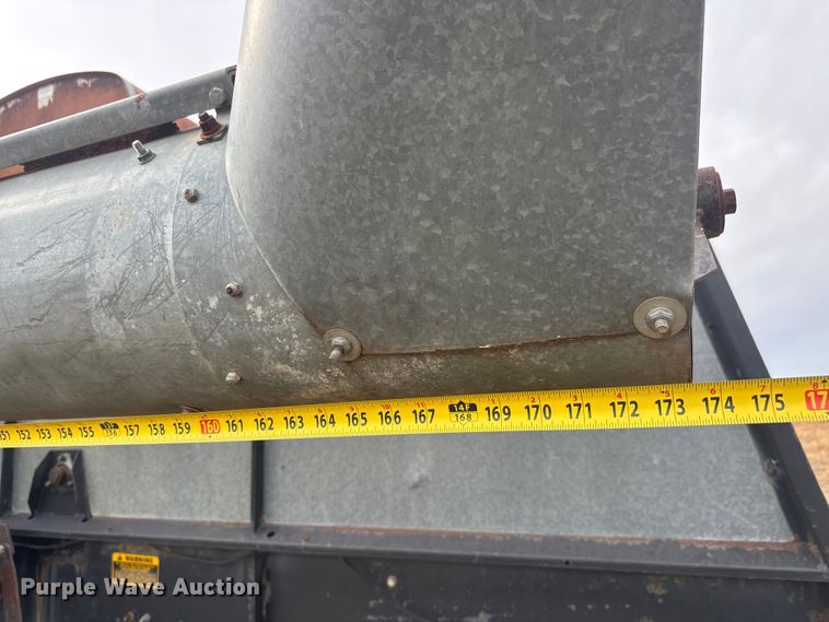 image for item NA9927 1984 Gleaner L3 combine