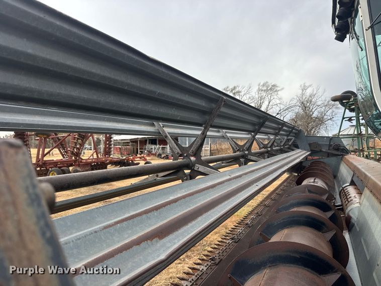 image for item NA9927 1984 Gleaner L3 combine