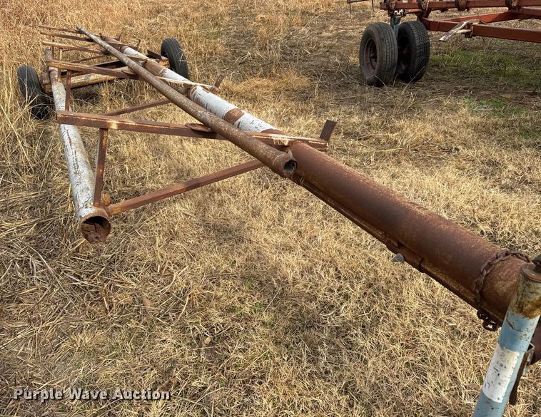 image for item NA9927 1984 Gleaner L3 combine