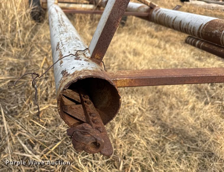 image for item NA9927 1984 Gleaner L3 combine