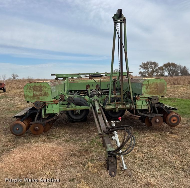 image for item NA9928 Great Plains Full Press 30 grain drill