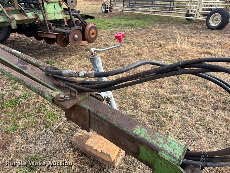 image for item NA9928 Great Plains Full Press 30 grain drill