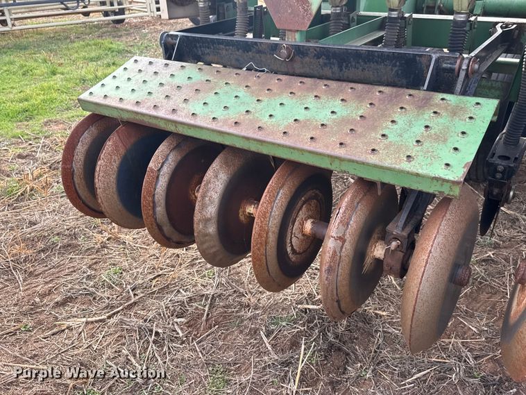 image for item NA9928 Great Plains Full Press 30 grain drill