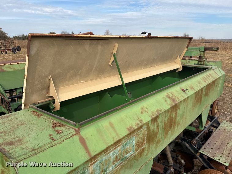 image for item NA9928 Great Plains Full Press 30 grain drill