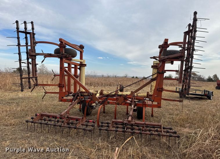 image for item NA9930 Krause 732A field cultivator