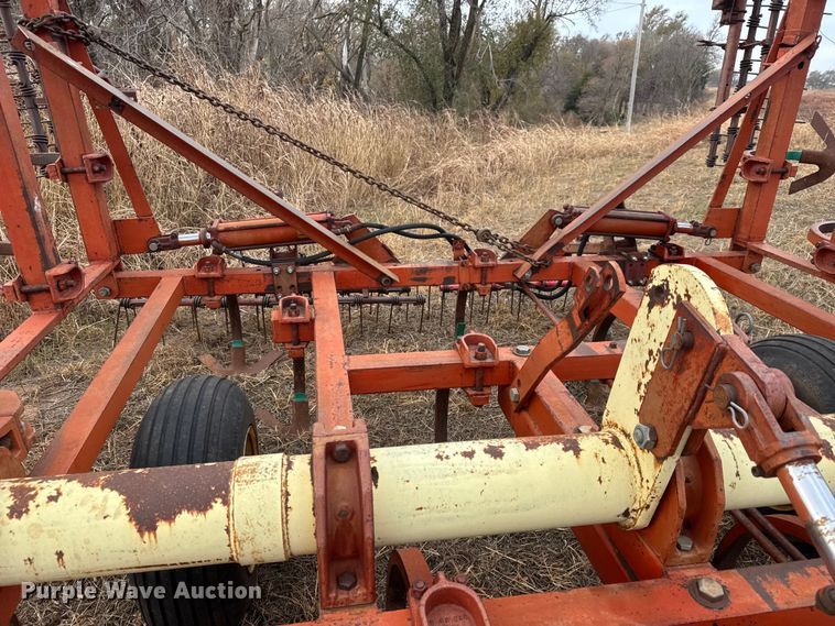 image for item NA9930 Krause 732A field cultivator