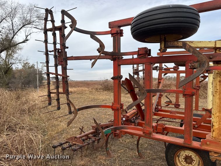 image for item NA9930 Krause 732A field cultivator