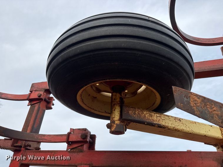 image for item NA9930 Krause 732A field cultivator