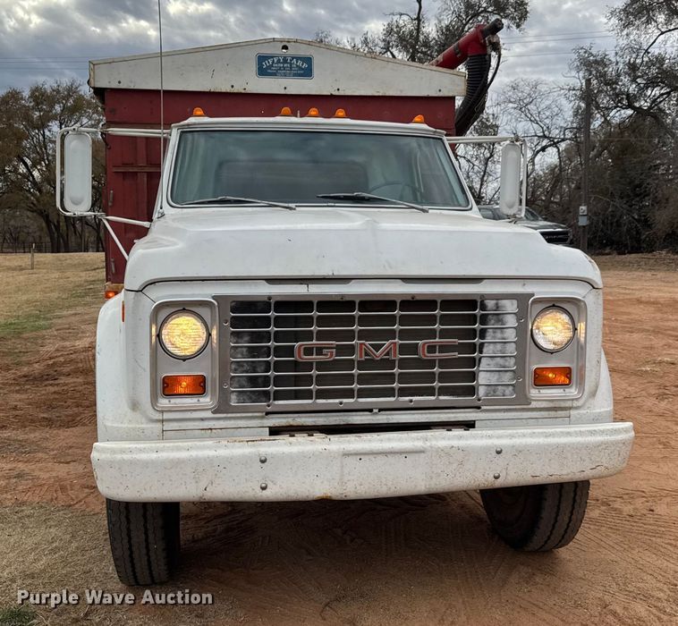 image for item NA9931 1972 GMC 6500 Custom grain truck