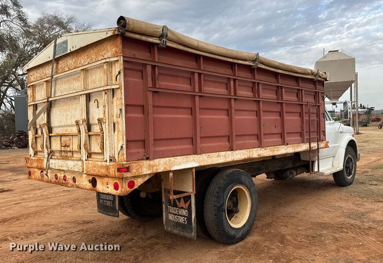 image for item NA9931 1972 GMC 6500 Custom grain truck