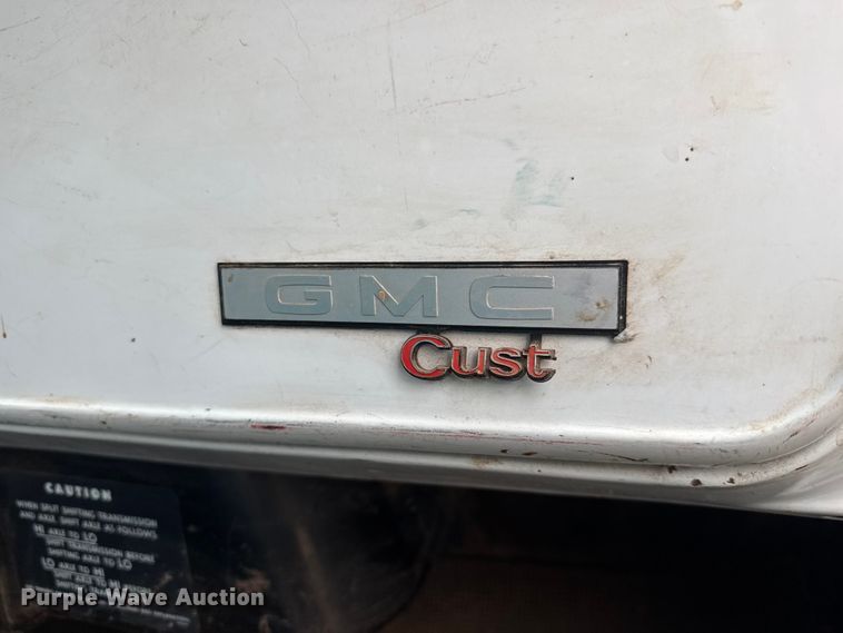 image for item NA9931 1972 GMC 6500 Custom grain truck