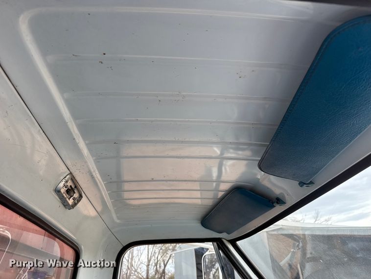 image for item NA9931 1972 GMC 6500 Custom grain truck