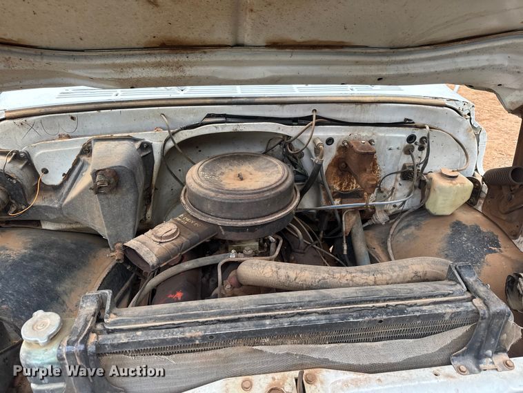 image for item NA9931 1972 GMC 6500 Custom grain truck