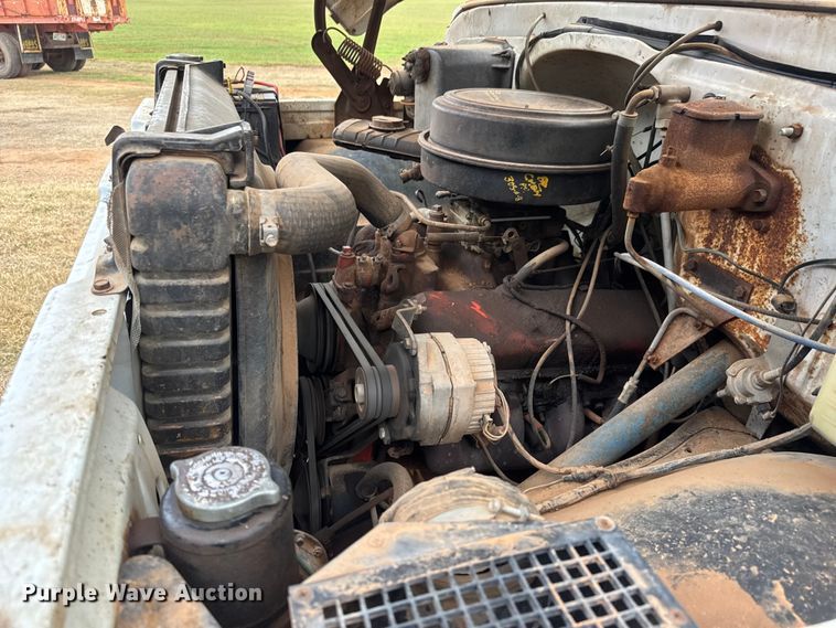 image for item NA9931 1972 GMC 6500 Custom grain truck