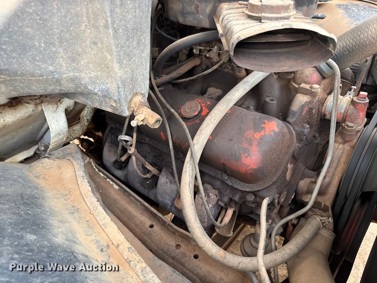 image for item NA9931 1972 GMC 6500 Custom grain truck