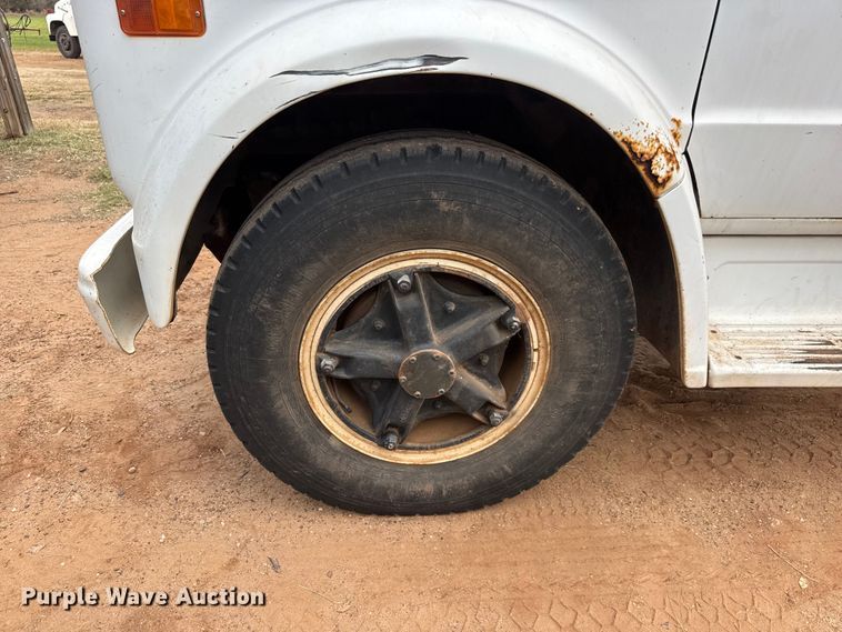 image for item NA9931 1972 GMC 6500 Custom grain truck