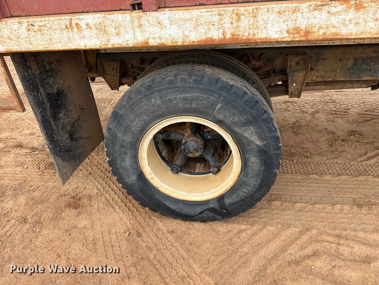 image for item NA9931 1972 GMC 6500 Custom grain truck