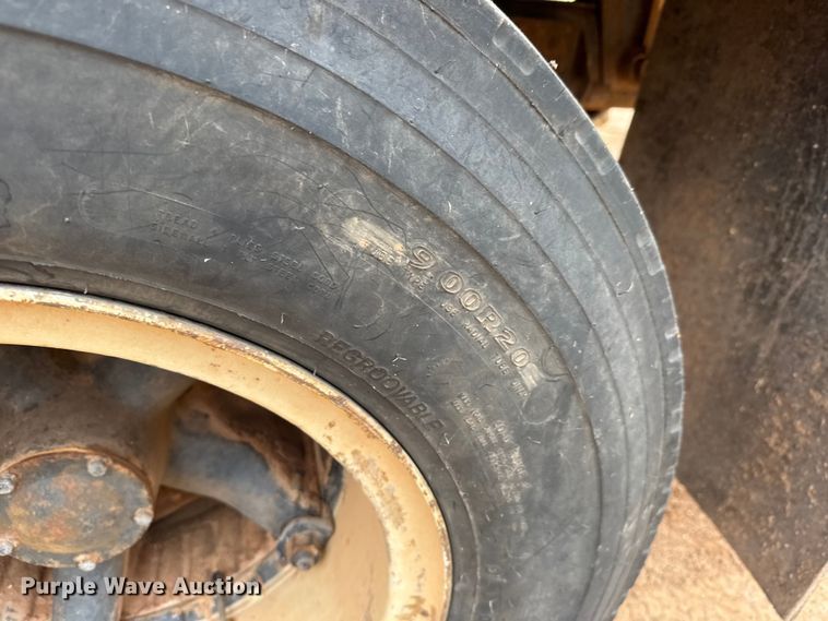 image for item NA9931 1972 GMC 6500 Custom grain truck