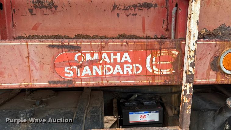 image for item NA9932 1975 Ford 750 grain truck