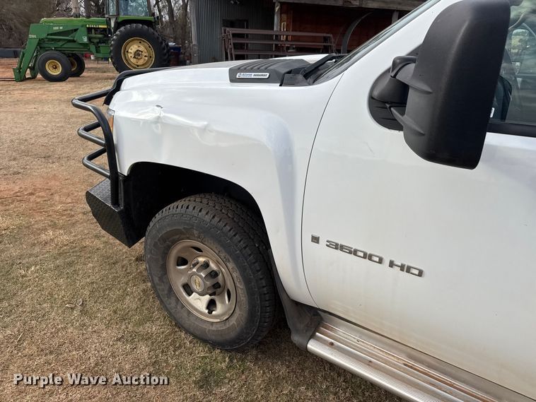 image for item NA9933 2009 Chevrolet Silverado 3500 HD dump bale bed pickup truck