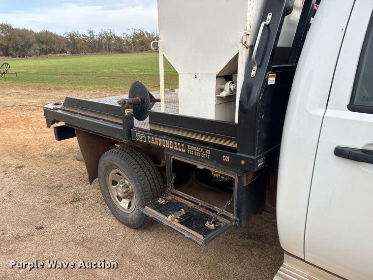 image for item NA9933 2009 Chevrolet Silverado 3500 HD dump bale bed pickup truck