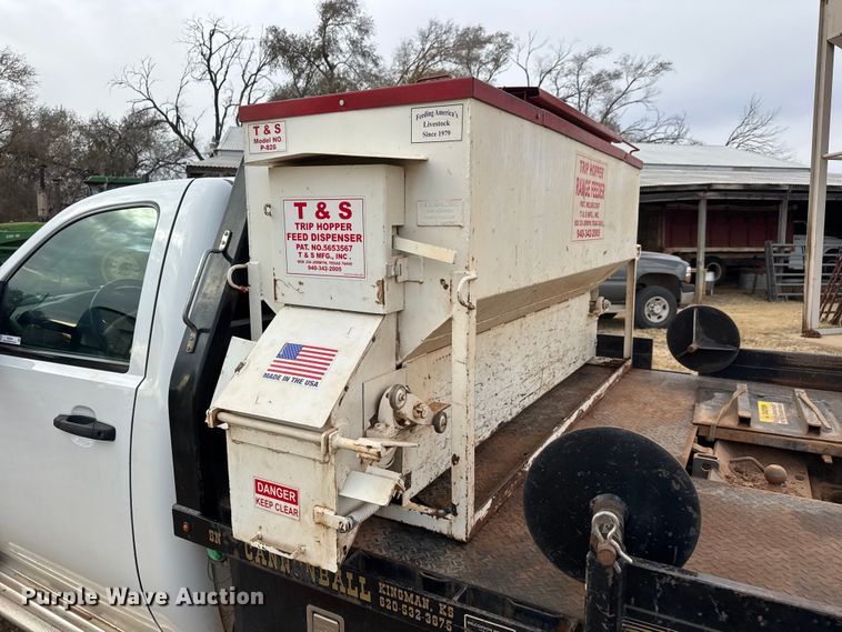 image for item NA9933 2009 Chevrolet Silverado 3500 HD dump bale bed pickup truck