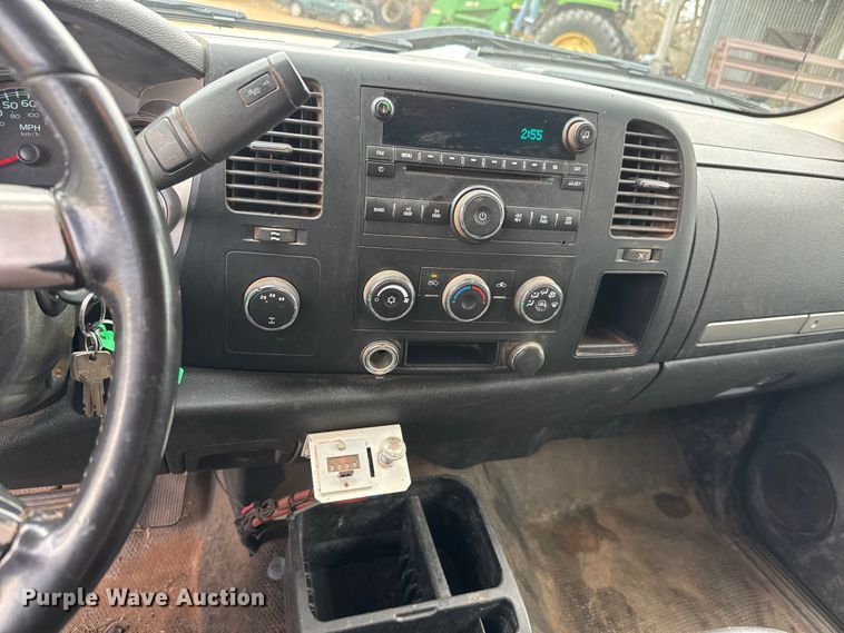 image for item NA9933 2009 Chevrolet Silverado 3500 HD dump bale bed pickup truck