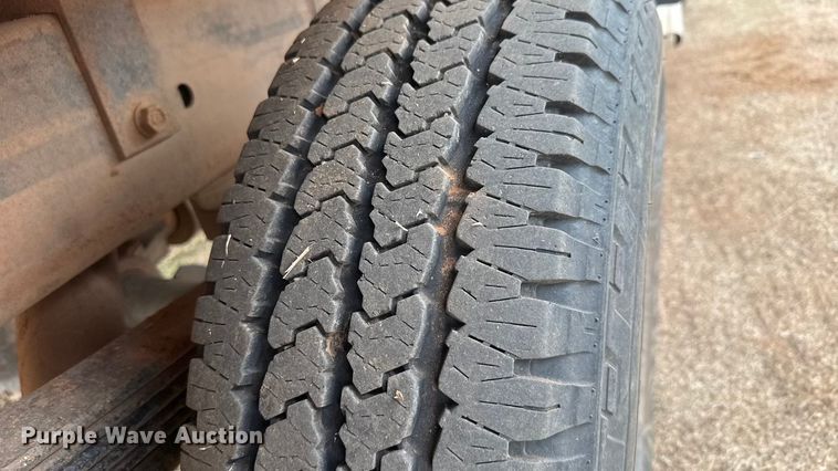 image for item NA9933 2009 Chevrolet Silverado 3500 HD dump bale bed pickup truck