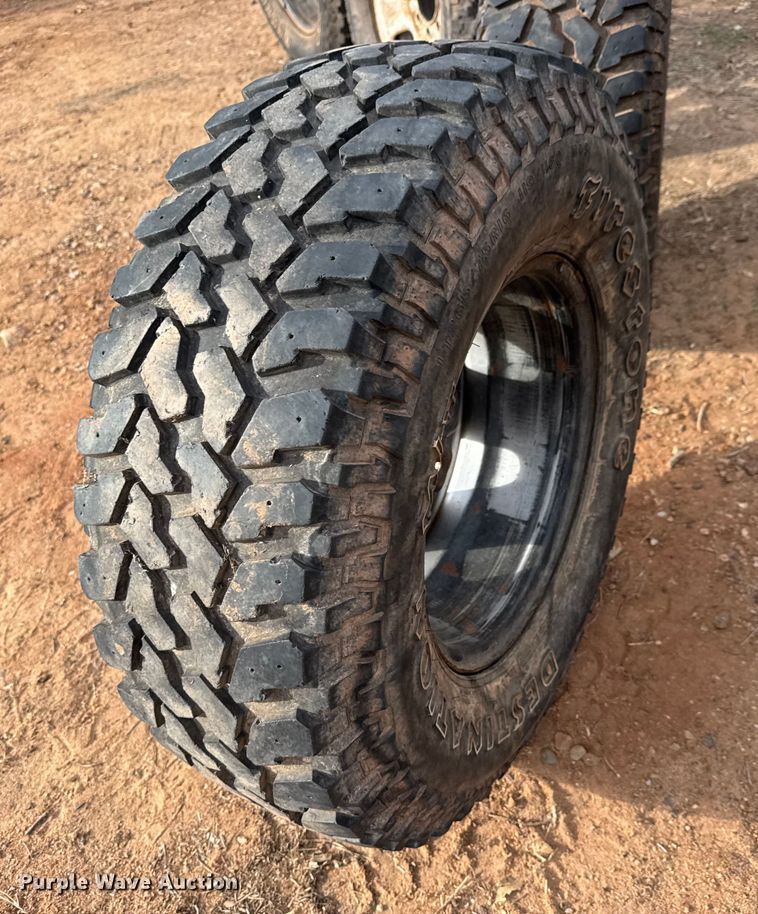 image for item NA9933 2009 Chevrolet Silverado 3500 HD dump bale bed pickup truck