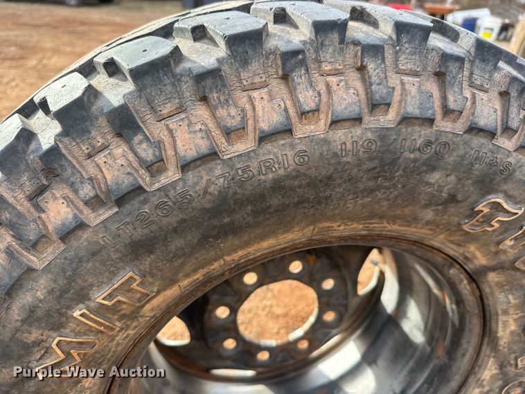 image for item NA9933 2009 Chevrolet Silverado 3500 HD dump bale bed pickup truck