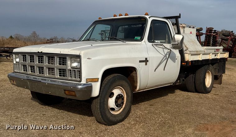 image for item NA9934 1982 Chevrolet C30 Scottsdale flatbed pickup truck