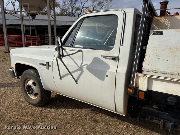 image for item NA9934 1982 Chevrolet C30 Scottsdale flatbed pickup truck