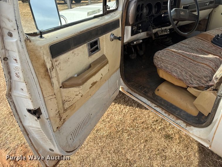 image for item NA9934 1982 Chevrolet C30 Scottsdale flatbed pickup truck