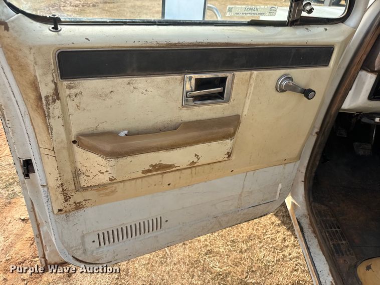 image for item NA9934 1982 Chevrolet C30 Scottsdale flatbed pickup truck