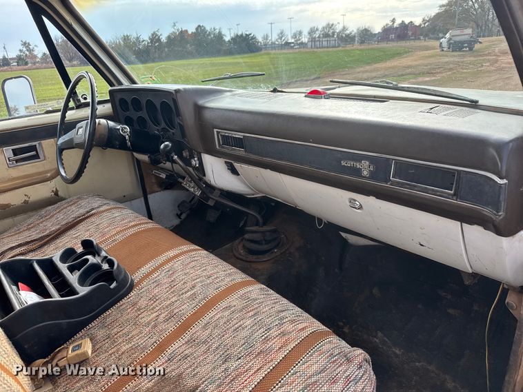 image for item NA9934 1982 Chevrolet C30 Scottsdale flatbed pickup truck